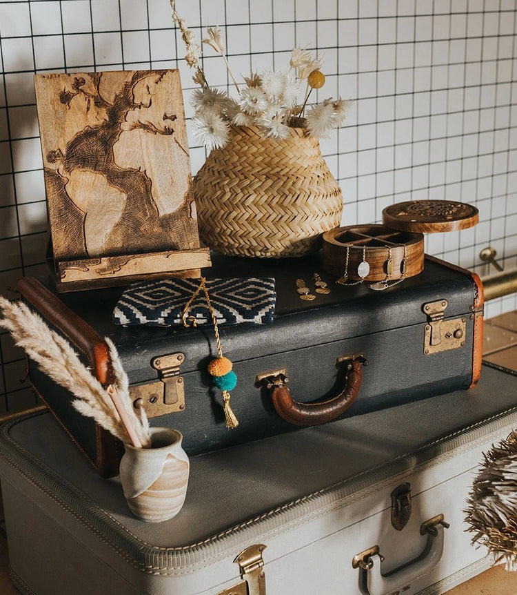 World Map Book Stand & Tablet Holder - Saltbox Sash