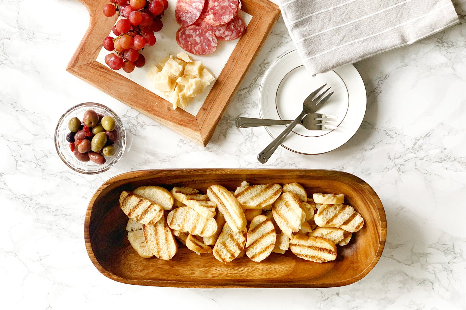 Acacia Wood Oval Tray - Saltbox Sash