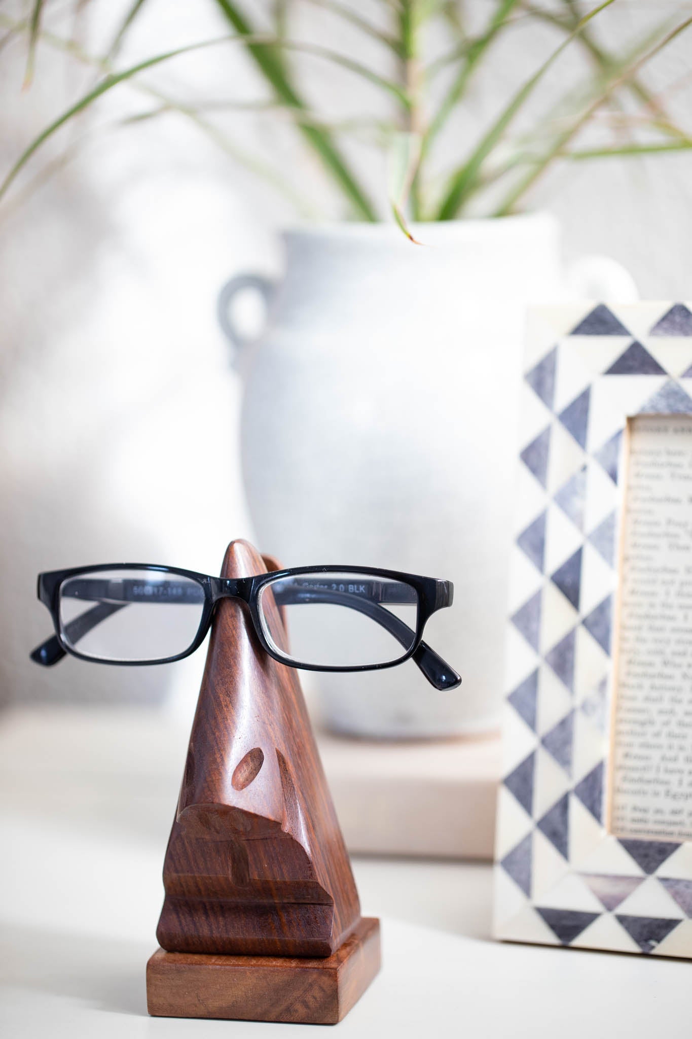 Hand-carved Nose Eyeglass Holder - Saltbox Sash